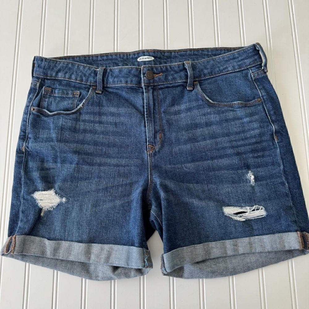 Old Navy Mid Rise Cuffed Jean Shorts - Size 12